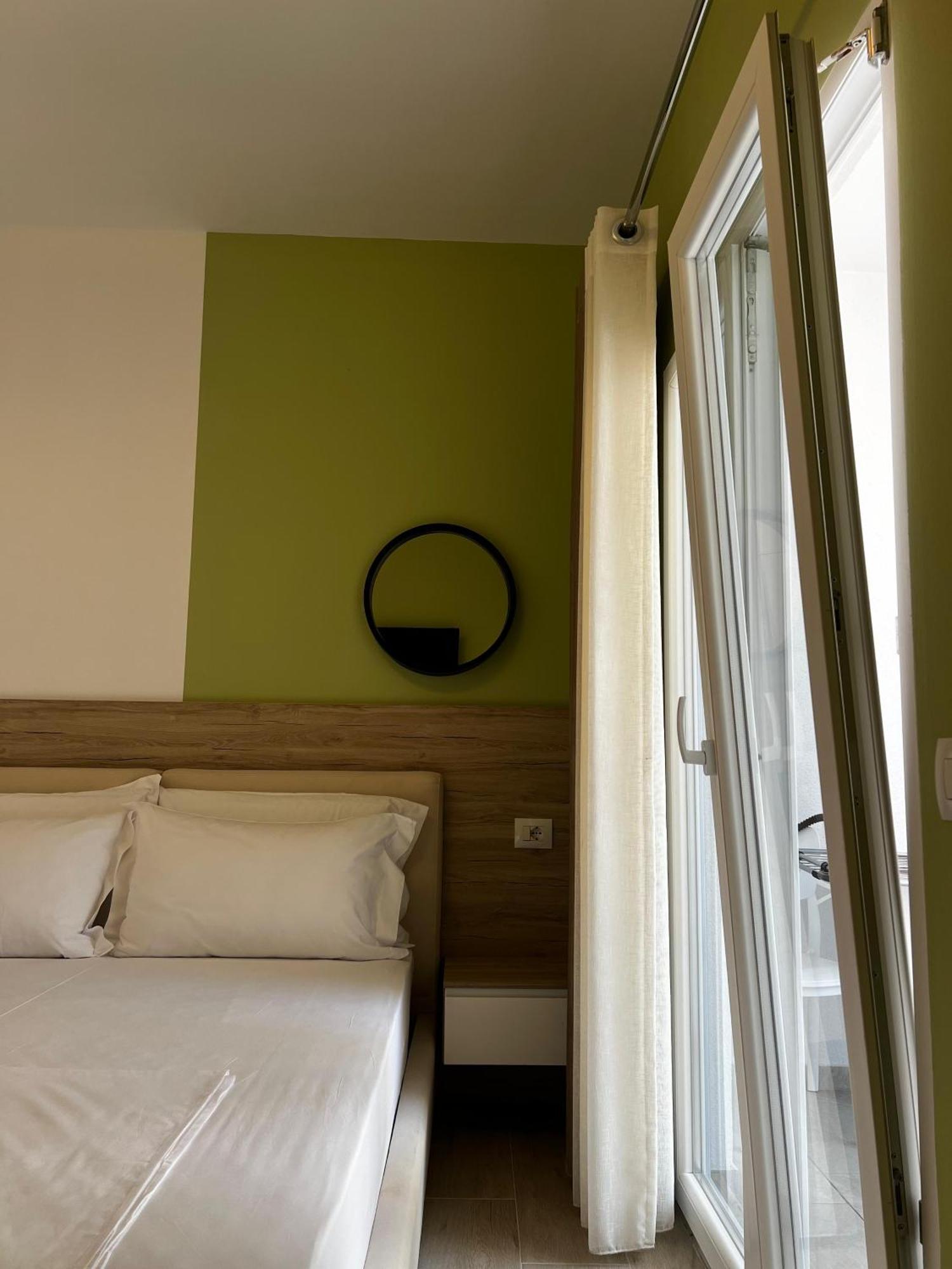 Helena Hotel Shëngjin المظهر الخارجي الصورة
