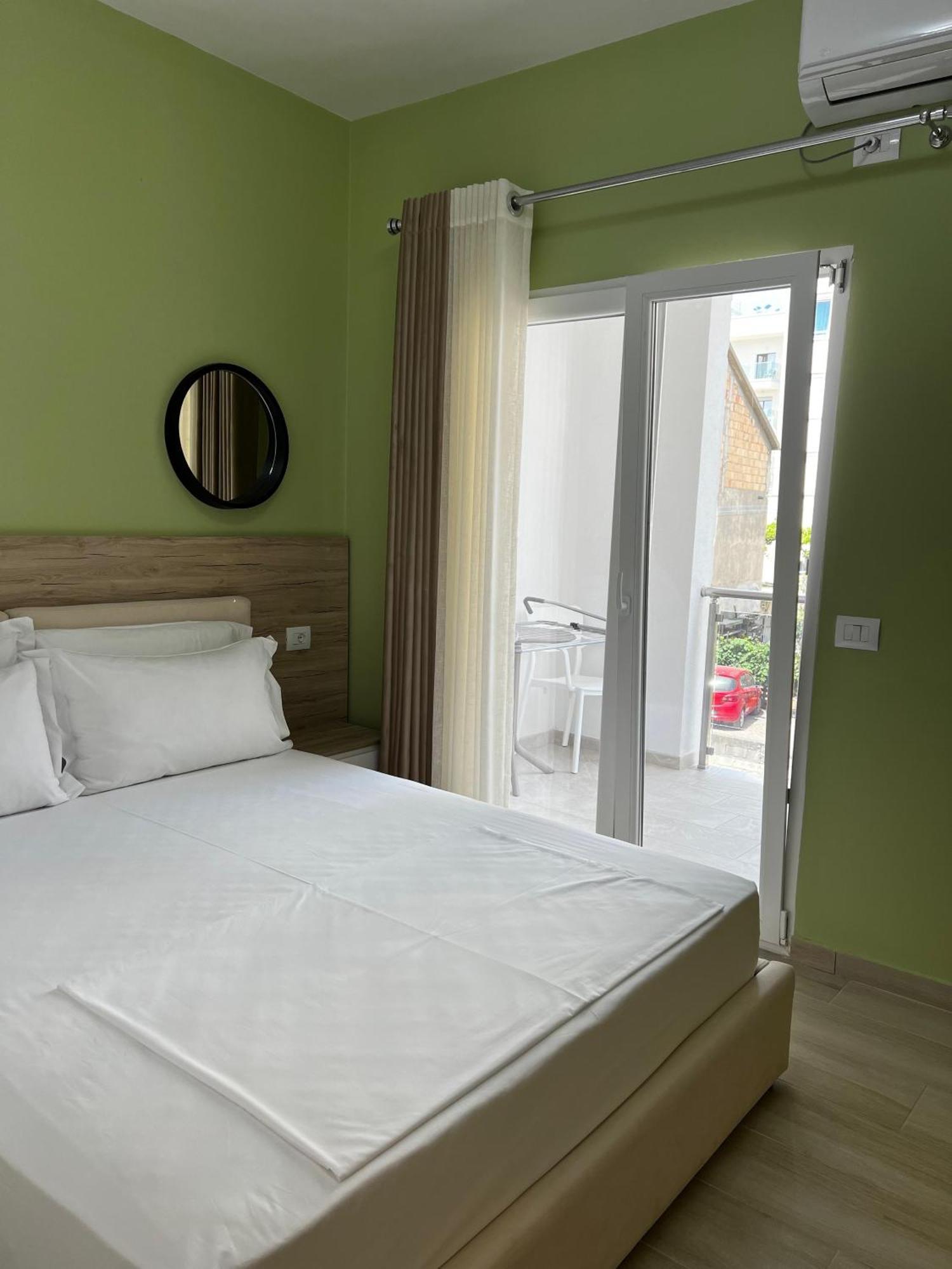 Helena Hotel Shëngjin المظهر الخارجي الصورة