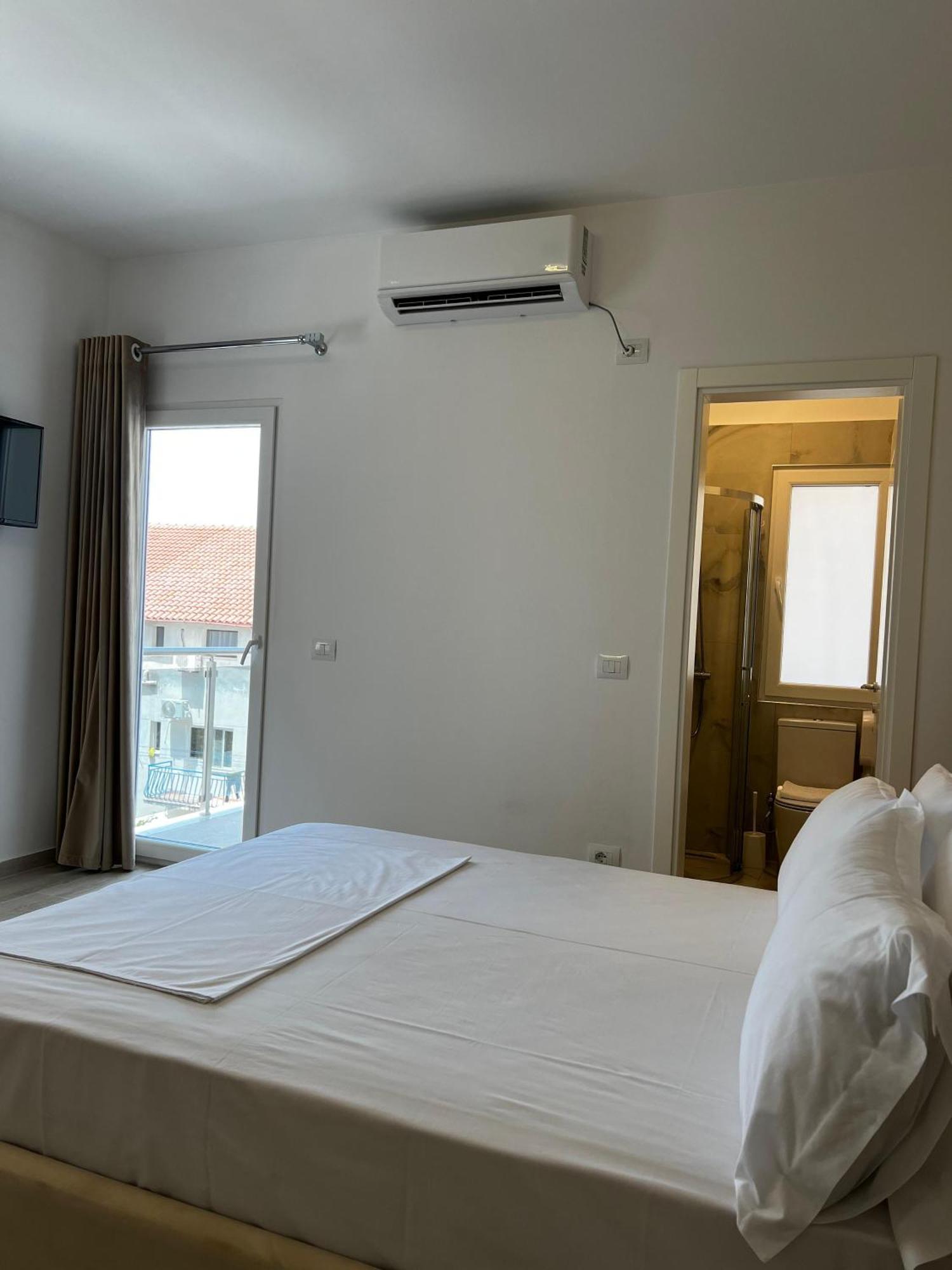 Helena Hotel Shëngjin المظهر الخارجي الصورة